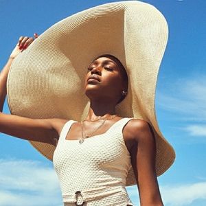 CREAM OVERSIZED STRAW HAT